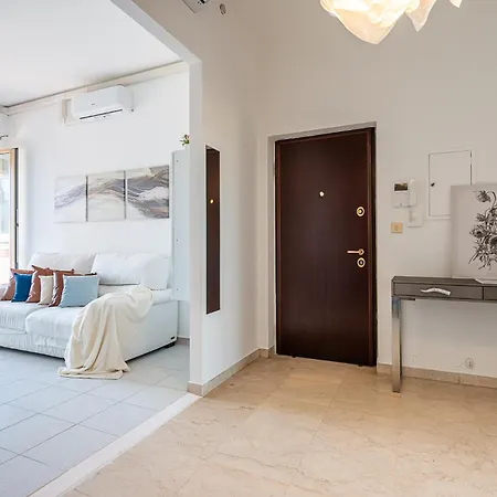 Metro Rivoli - High-end Vista Alpi - Grandmaison * 토리노